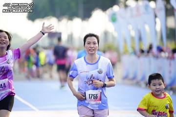 BINH DUONG NEW CITY HALF MARATHON 2024 - Ảnh #1759895
