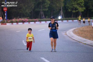BINH DUONG NEW CITY HALF MARATHON 2024 - Ảnh #1727314