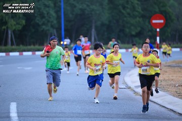 BINH DUONG NEW CITY HALF MARATHON 2024 - Ảnh #1726181