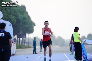 BINH DUONG NEW CITY HALF MARATHON 2024 - Ảnh #1770998