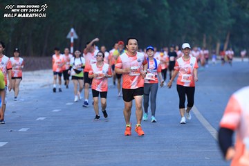 BINH DUONG NEW CITY HALF MARATHON 2024 - Ảnh #1750810