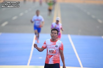 BINH DUONG NEW CITY HALF MARATHON 2024 - Ảnh #1738384