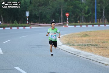 BINH DUONG NEW CITY HALF MARATHON 2024 - Ảnh #1735370