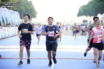 BINH DUONG NEW CITY HALF MARATHON 2024 - Ảnh #1764974