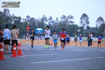 BINH DUONG NEW CITY HALF MARATHON 2024 - Ảnh #1727892