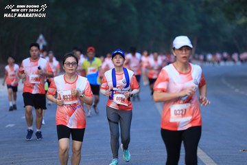BINH DUONG NEW CITY HALF MARATHON 2024 - Ảnh #1750826