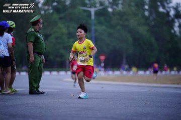 BINH DUONG NEW CITY HALF MARATHON 2024 - Ảnh #1725005