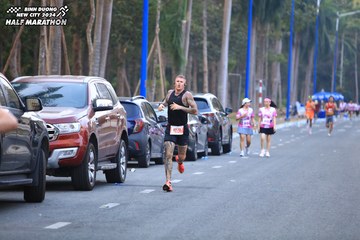 BINH DUONG NEW CITY HALF MARATHON 2024 - Ảnh #1755492
