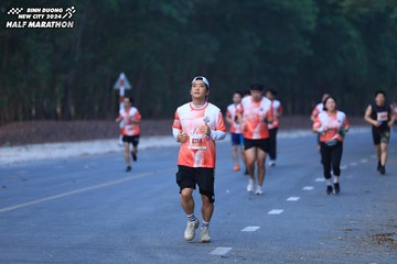 BINH DUONG NEW CITY HALF MARATHON 2024 - Ảnh #1750085