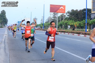 BINH DUONG NEW CITY HALF MARATHON 2024 - Ảnh #1768934