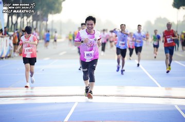 BINH DUONG NEW CITY HALF MARATHON 2024 - Ảnh #1763178