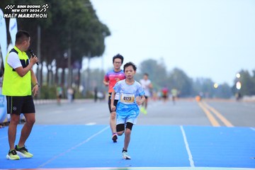 BINH DUONG NEW CITY HALF MARATHON 2024 - Ảnh #1727466