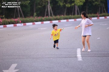 BINH DUONG NEW CITY HALF MARATHON 2024 - Ảnh #1727256