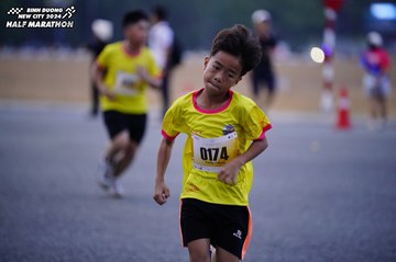 BINH DUONG NEW CITY HALF MARATHON 2024 - Ảnh #1725114
