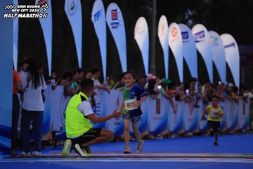 BINH DUONG NEW CITY HALF MARATHON 2024 - Ảnh #1729148