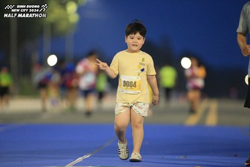 BINH DUONG NEW CITY HALF MARATHON 2024 - Ảnh #1728754