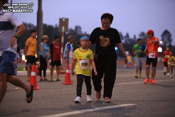 BINH DUONG NEW CITY HALF MARATHON 2024 - Ảnh #1728386