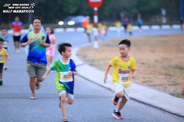 BINH DUONG NEW CITY HALF MARATHON 2024 - Ảnh #1726384