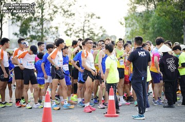 BINH DUONG NEW CITY HALF MARATHON 2024 - Ảnh #1729765