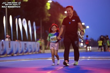 BINH DUONG NEW CITY HALF MARATHON 2024 - Ảnh #1729352