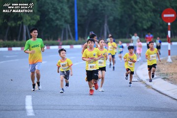 BINH DUONG NEW CITY HALF MARATHON 2024 - Ảnh #1726346