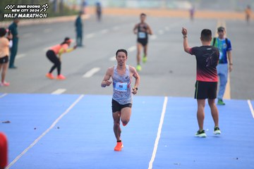 BINH DUONG NEW CITY HALF MARATHON 2024 - Ảnh #1738901