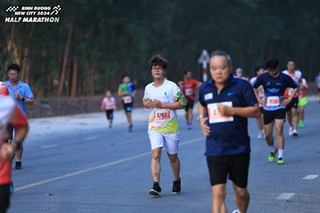BINH DUONG NEW CITY HALF MARATHON 2024 - Ảnh #1750589