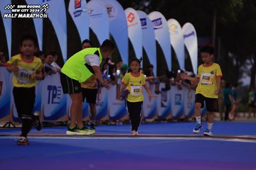 BINH DUONG NEW CITY HALF MARATHON 2024 - Ảnh #1729227
