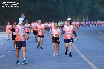 BINH DUONG NEW CITY HALF MARATHON 2024 - Ảnh #1772033