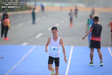 BINH DUONG NEW CITY HALF MARATHON 2024 - Ảnh #1738866