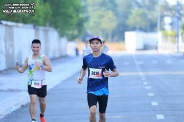BINH DUONG NEW CITY HALF MARATHON 2024 - Ảnh #1770918