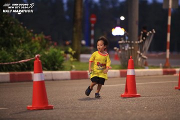 BINH DUONG NEW CITY HALF MARATHON 2024 - Ảnh #1728504