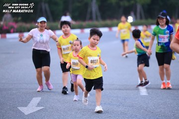 BINH DUONG NEW CITY HALF MARATHON 2024 - Ảnh #1726753