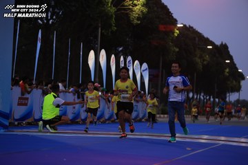 BINH DUONG NEW CITY HALF MARATHON 2024 - Ảnh #1729184