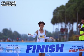 BINH DUONG NEW CITY HALF MARATHON 2024 - Ảnh #1727458