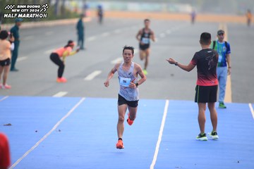 BINH DUONG NEW CITY HALF MARATHON 2024 - Ảnh #1738896