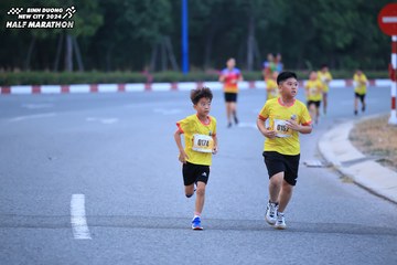 BINH DUONG NEW CITY HALF MARATHON 2024 - Ảnh #1726285