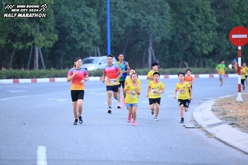 BINH DUONG NEW CITY HALF MARATHON 2024 - Ảnh #1726297