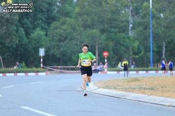 BINH DUONG NEW CITY HALF MARATHON 2024 - Ảnh #1735858