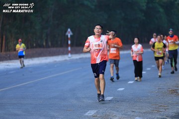 BINH DUONG NEW CITY HALF MARATHON 2024 - Ảnh #1750208