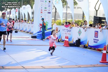 BINH DUONG NEW CITY HALF MARATHON 2024 - Ảnh #1763011