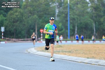 BINH DUONG NEW CITY HALF MARATHON 2024 - Ảnh #1735679