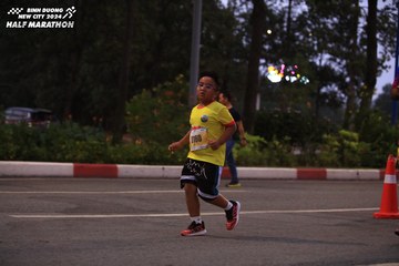 BINH DUONG NEW CITY HALF MARATHON 2024 - Ảnh #1728370