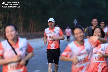 BINH DUONG NEW CITY HALF MARATHON 2024 - Ảnh #1750752