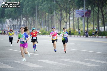 BINH DUONG NEW CITY HALF MARATHON 2024 - Ảnh #1729826