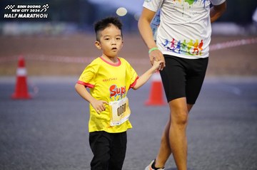 BINH DUONG NEW CITY HALF MARATHON 2024 - Ảnh #1725930