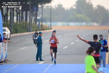 BINH DUONG NEW CITY HALF MARATHON 2024 - Ảnh #1738515