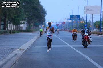 BINH DUONG NEW CITY HALF MARATHON 2024 - Ảnh #1763986