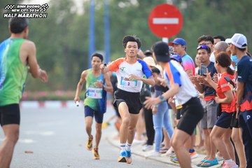 BINH DUONG NEW CITY HALF MARATHON 2024 - Ảnh #1736409