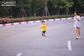 BINH DUONG NEW CITY HALF MARATHON 2024 - Ảnh #1727248